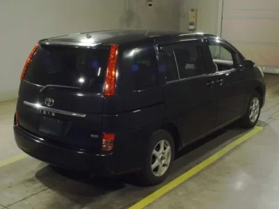 Toyota ISIS