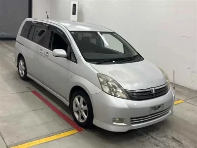 Toyota ISIS