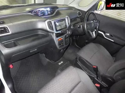 Mitsubishi DELICA D2