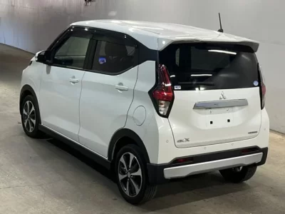 Mitsubishi EK X