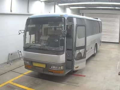 Isuzu BUS