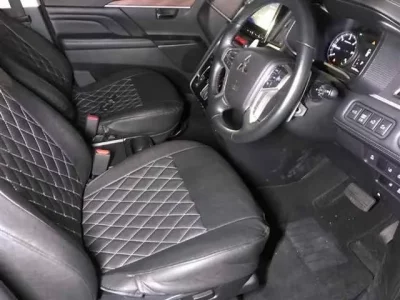 Mitsubishi DELICA D5