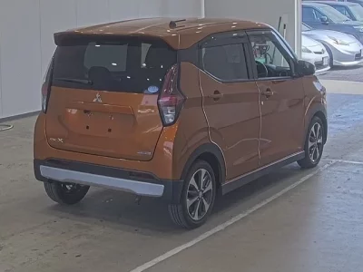 Mitsubishi EK X