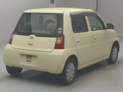 Daihatsu Esse