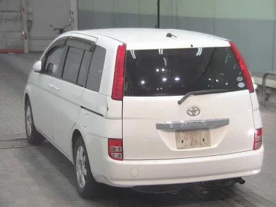 Toyota ISIS