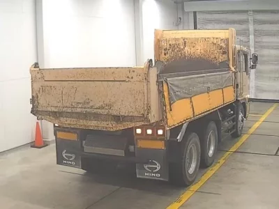 Hino TRUCK