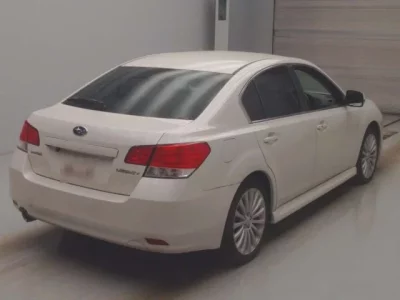 Subaru LEGACY B4
