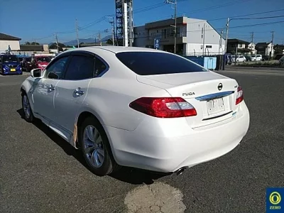 Nissan FUGA