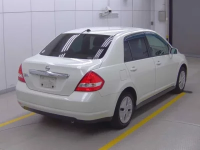 Nissan TIIDA LATIO
