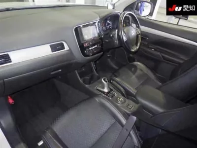 Mitsubishi OUTLANDER PHEV