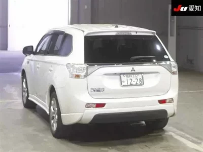 Mitsubishi OUTLANDER PHEV