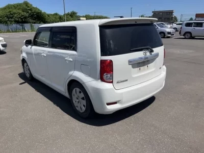 Toyota COROLLA RUMION