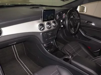 Mercedes-Benz CLA CLASS