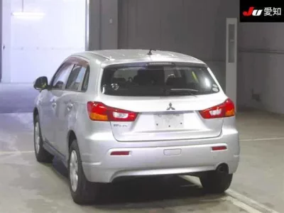 Mitsubishi RVR