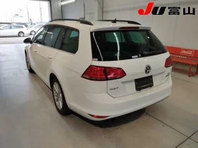 Volkswagen GOLF VARIANT