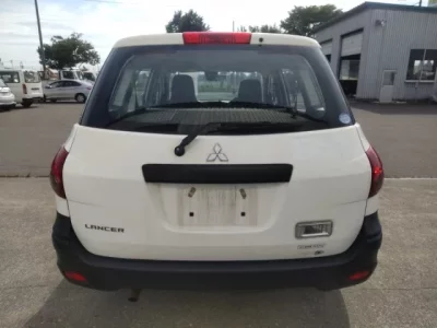 Mitsubishi LANCER VAN