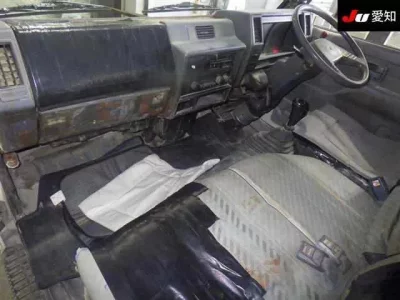 Isuzu TRUCK