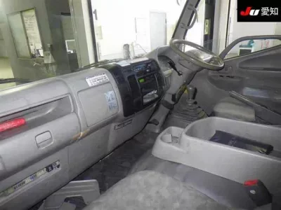 Hino TRUCK