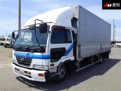 Nissan TRUCK