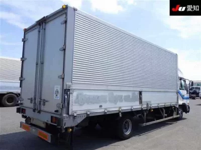 Nissan TRUCK