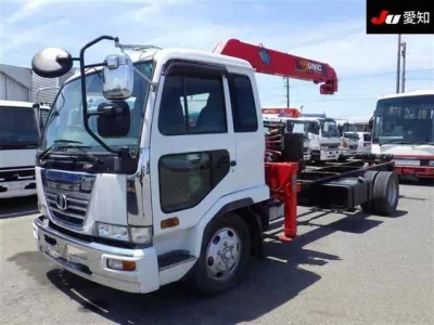 Nissan TRUCK
