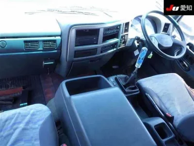Nissan TRUCK