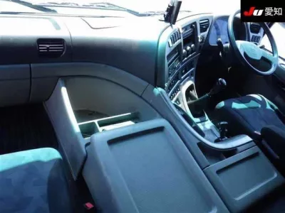 Nissan QUON