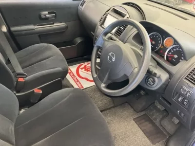 Nissan LAFESTA