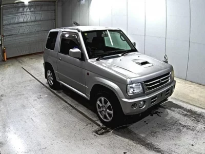 Mitsubishi PAJERO MINI