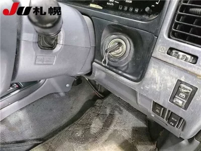 Toyota HILUX SURF