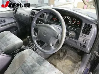 Toyota HILUX SURF