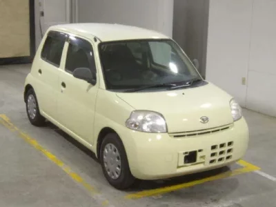 Daihatsu Esse