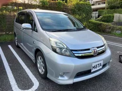 Toyota ISIS