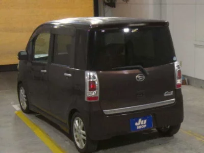 Daihatsu TANTO EXE