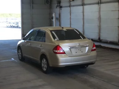 Nissan TIIDA LATIO