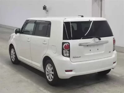 Toyota COROLLA RUMION