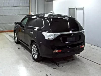 Mitsubishi OUTLANDER PHEV