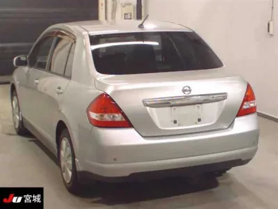 Nissan TIIDA LATIO
