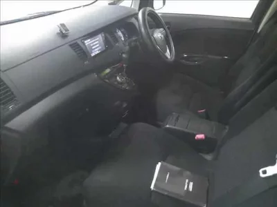 Toyota ISIS
