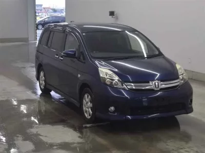 Toyota ISIS