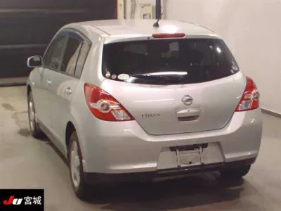 Nissan TIIDA