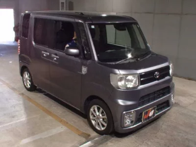 Toyota PIXIS MEGA