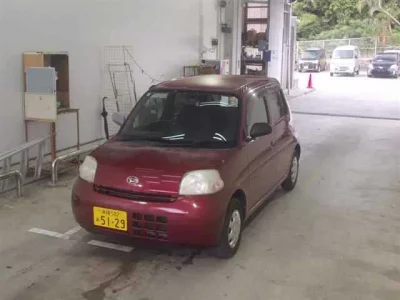 Daihatsu Esse