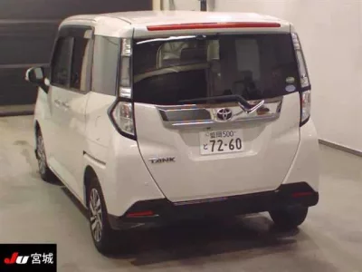 Toyota TANK