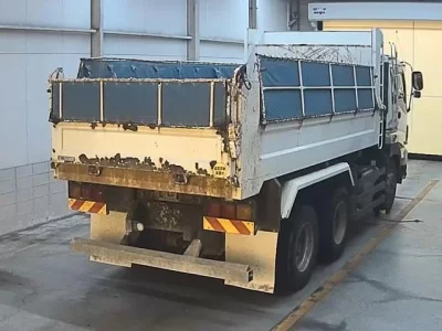 Isuzu TRUCK