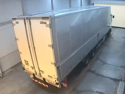 Isuzu TRUCK