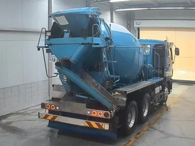 Isuzu TRUCK