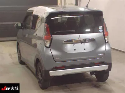 Mitsubishi EK X