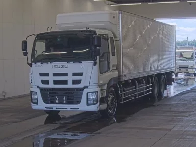 Isuzu GIGA