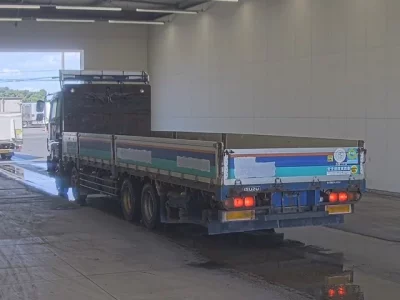 Isuzu GIGA